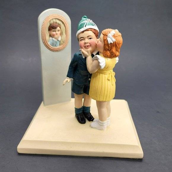 Francis Tipton Hunter Saturday Evening Post Girl Kissing Boy LE Figurine PD007 - Picture 2 of 7